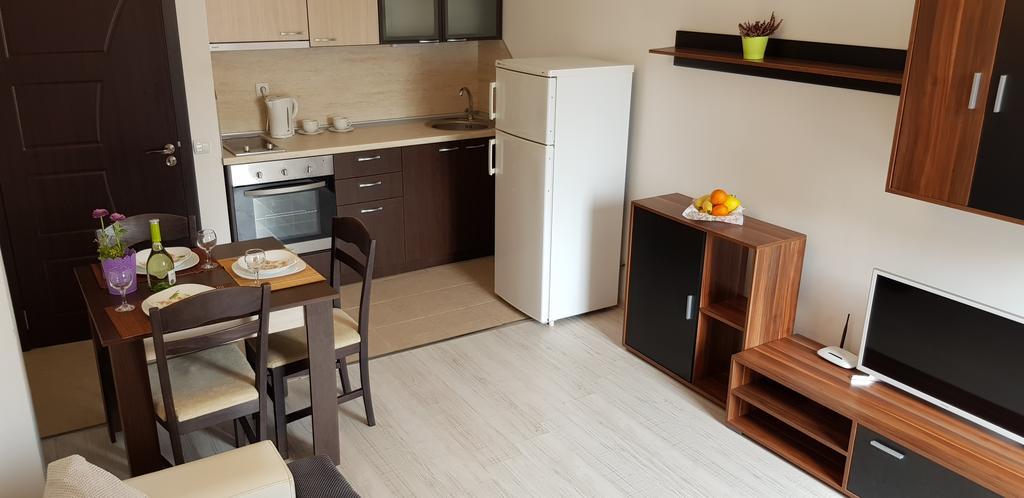 Family Aparthotel Vintegra Burgas Exterior photo