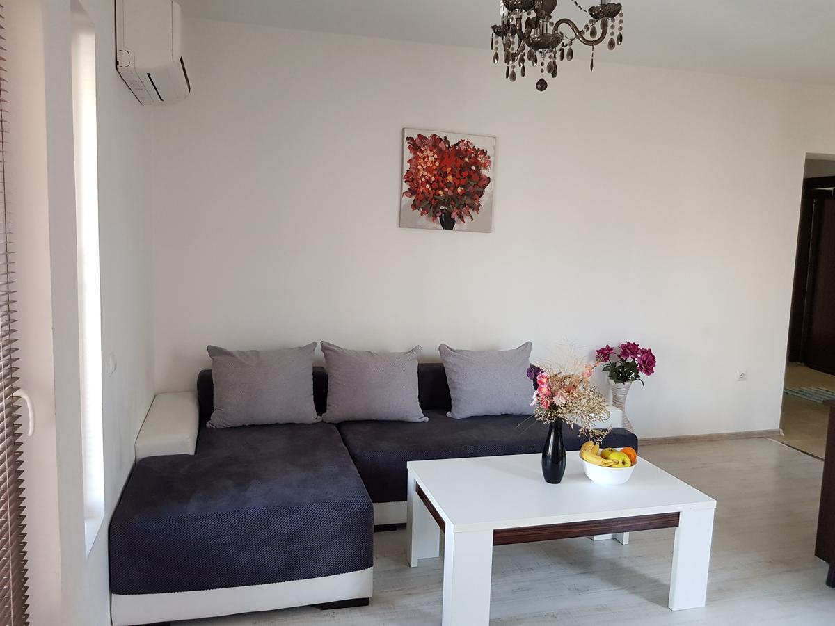 Family Aparthotel Vintegra Burgas Exterior photo